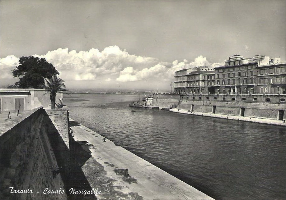 0049 Taranto-Canale Navigabile E Mar Piccolo-1957