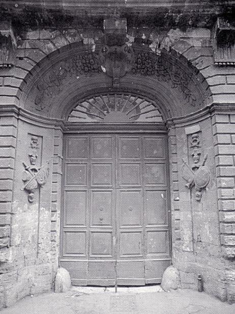 0095 Portale Palazzo Ulmo