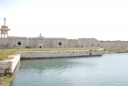 0044  Isola Di S.Paolo-Fortificazioni