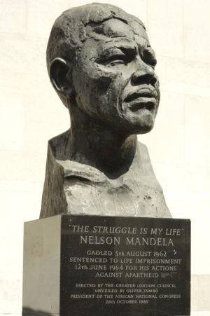 050 Nelson Mandela Bust. Royal Festival Hall. Southbank. 26.04.2019