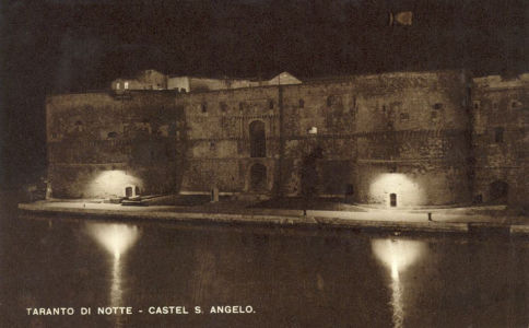 39 Castello Aragonese Notturno